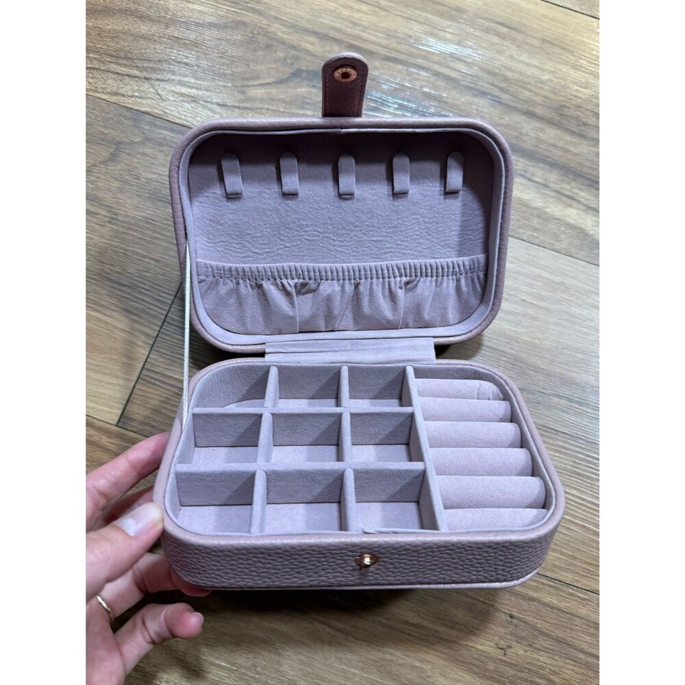 Taylor Madison Designs Travel Jewelry Box Organizer Blush Pink Ring Earring Case